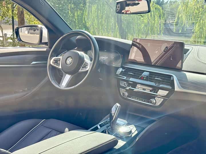 Фото 16 - BMW 5 Series