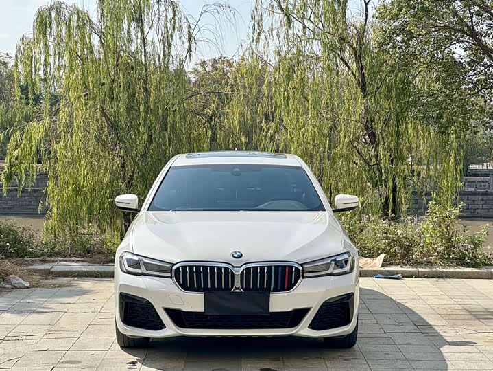 Фото 2 - BMW 5 Series