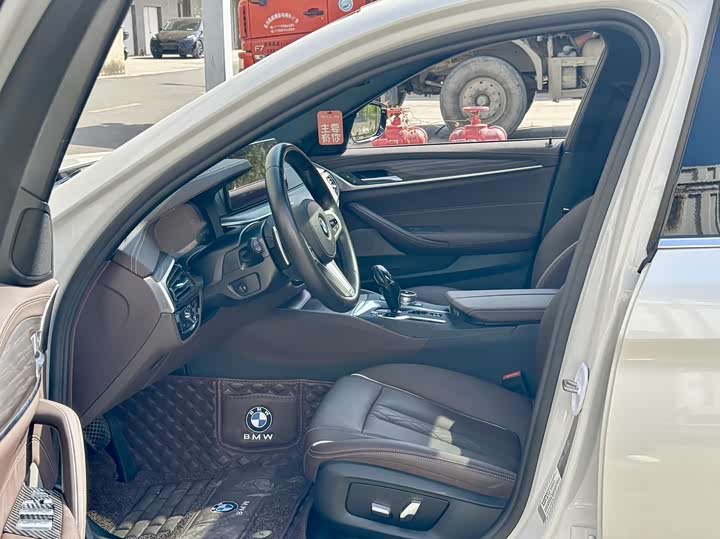 Фото 7 - BMW 5 Series