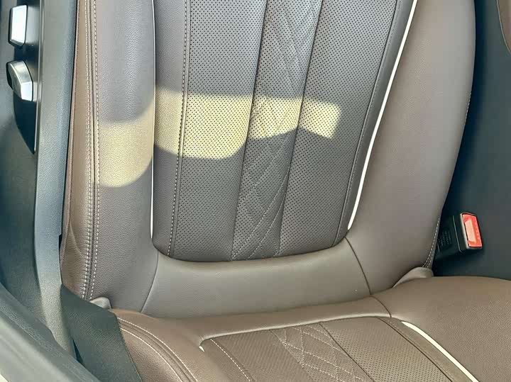 Фото 8 - BMW 5 Series