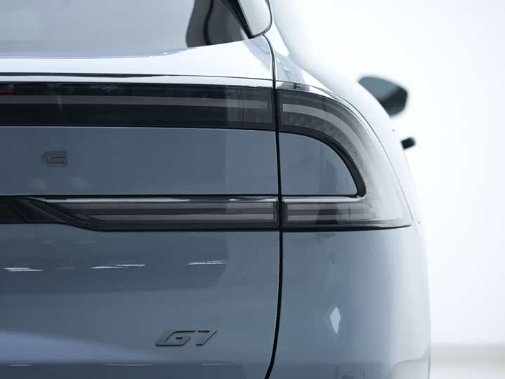 Фото 10 - XPeng G7