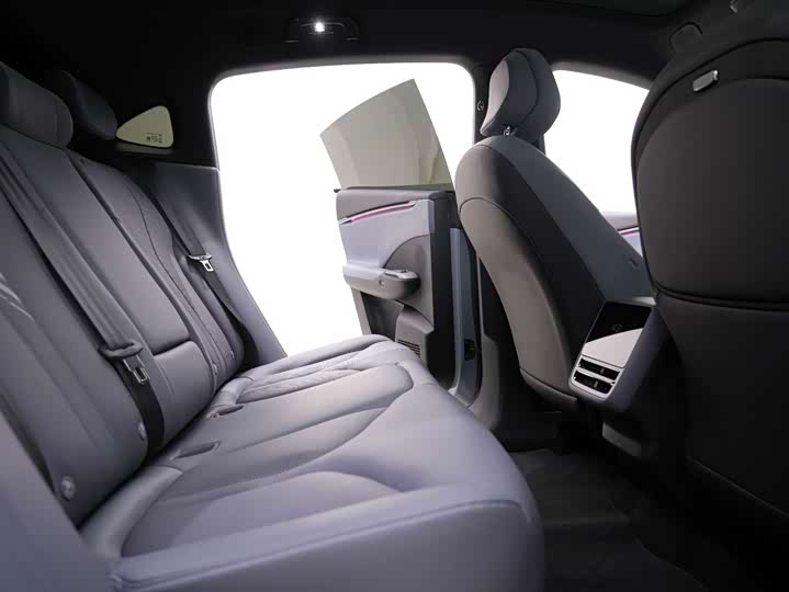 Фото 16 - XPeng G7