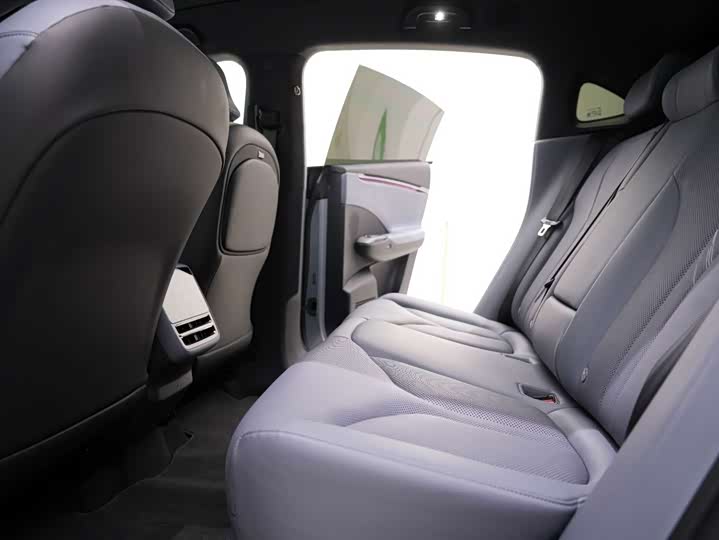 Фото 20 - XPeng G7