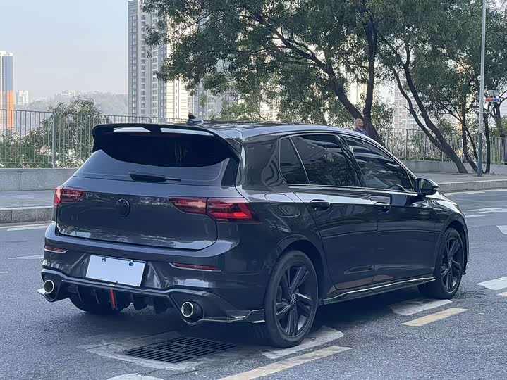 Фото 5 - Volkswagen Golf