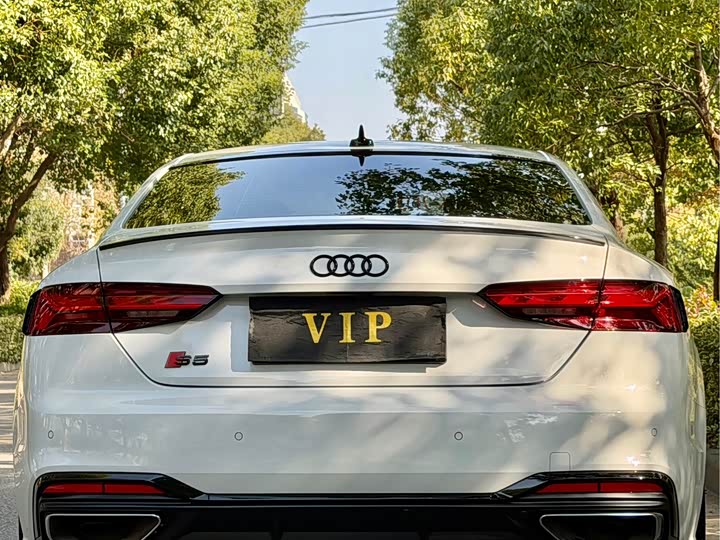 Фото 12 - Audi A5