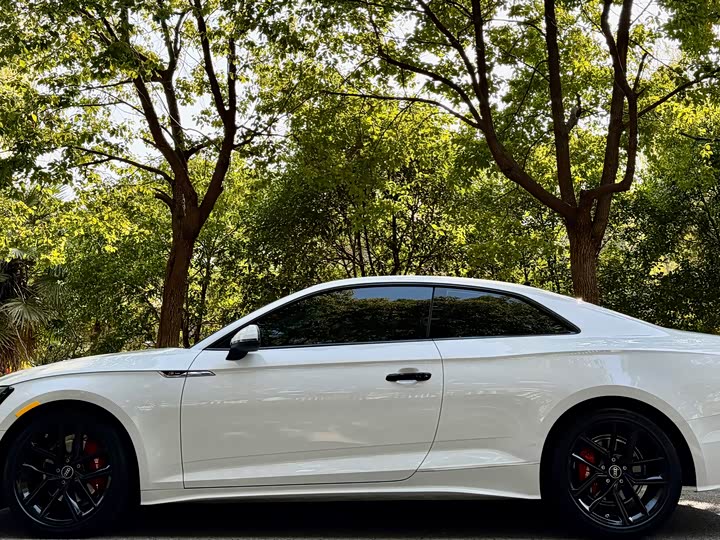 Фото 3 - Audi A5