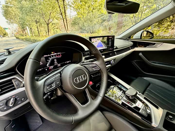 Фото 4 - Audi A5