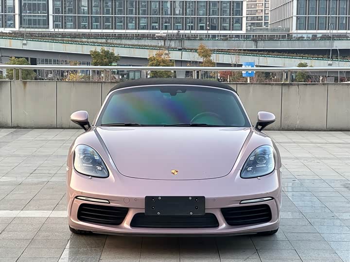 Фото 2 - Porsche 718