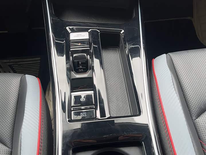 Фото 10 - Volkswagen Lamando L