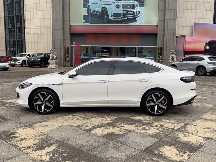 Фото 11 - Volkswagen Lamando L