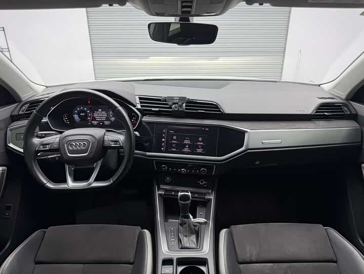Фото 11 - Audi Q3