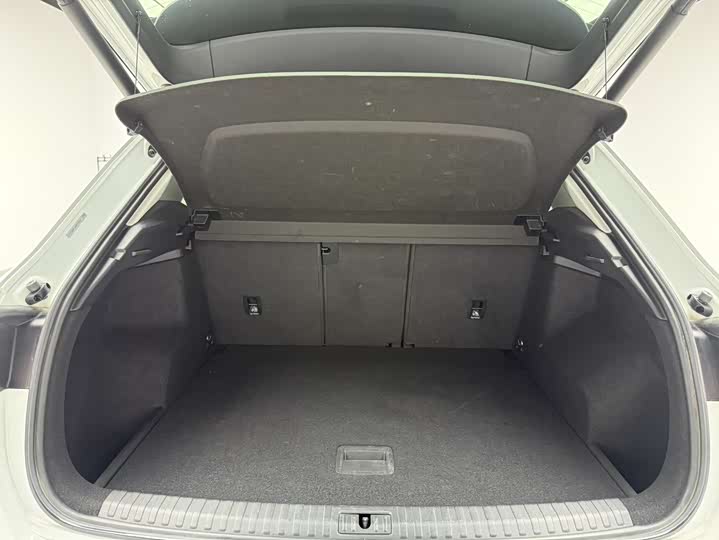 Фото 8 - Audi Q3