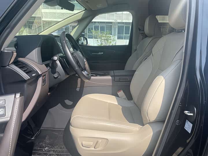 Фото 10 - Toyota Alphard