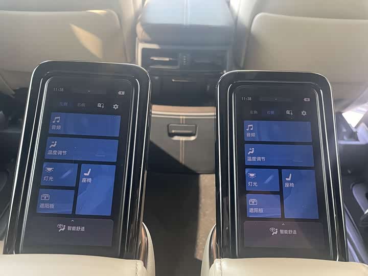 Фото 17 - Toyota Alphard