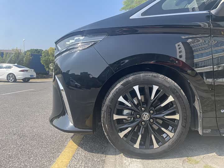 Фото 22 - Toyota Alphard