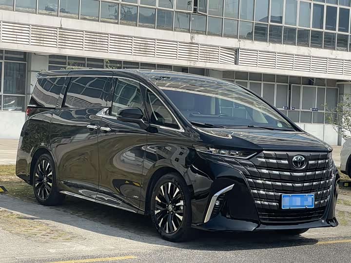 Фото 3 - Toyota Alphard