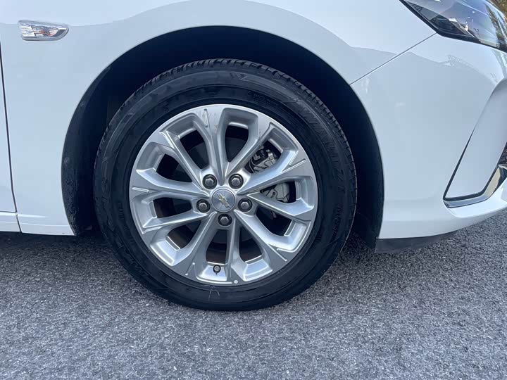 Фото 17 - Chevrolet Monza