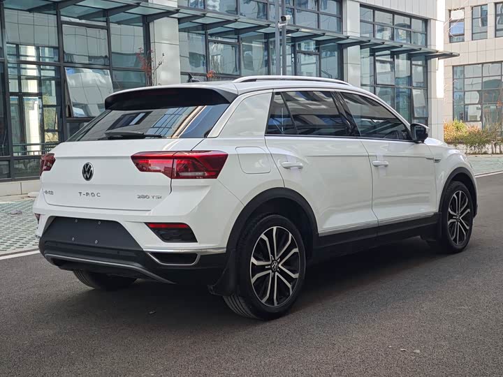 Фото 2 - Volkswagen T-Roc