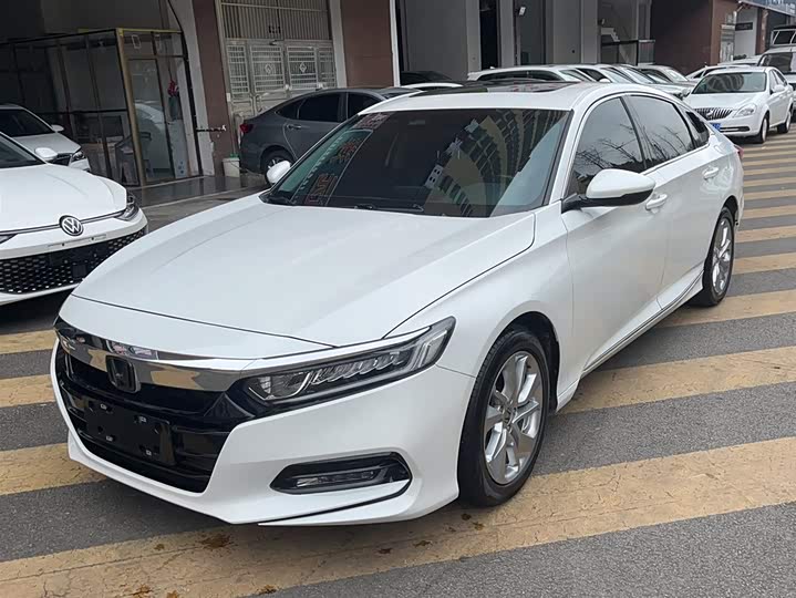 Фото 2 - Honda Accord