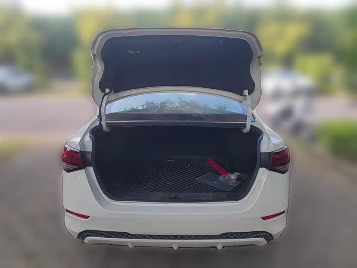 Фото 21 - Nissan Sylphy