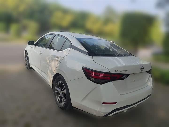 Фото 5 - Nissan Sylphy