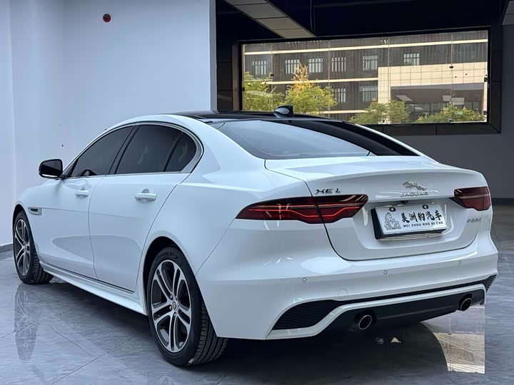 Фото 5 - Jaguar XE L