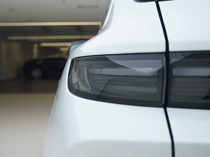 Фото 15 - LiXiang L6