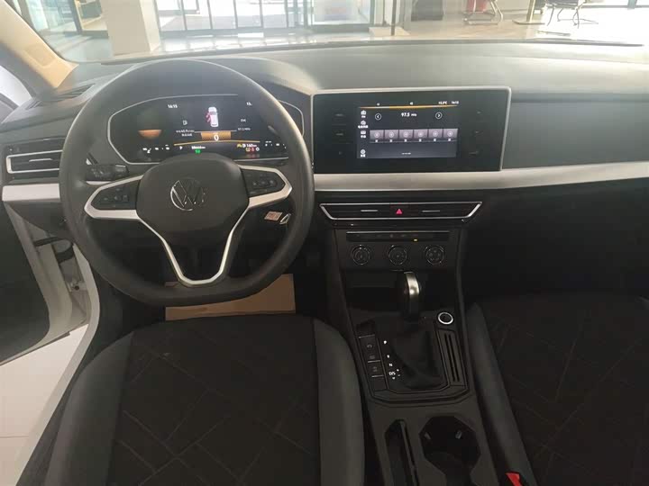 Фото 10 - Volkswagen Lavida