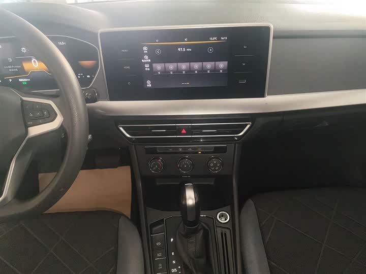 Фото 13 - Volkswagen Lavida