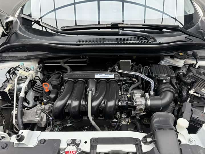 Фото 22 - Honda Vezel