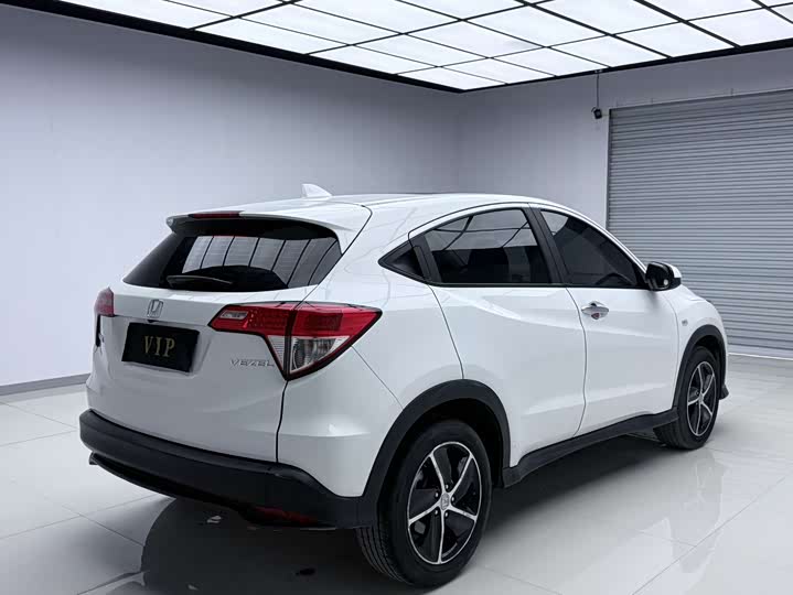 Фото 4 - Honda Vezel
