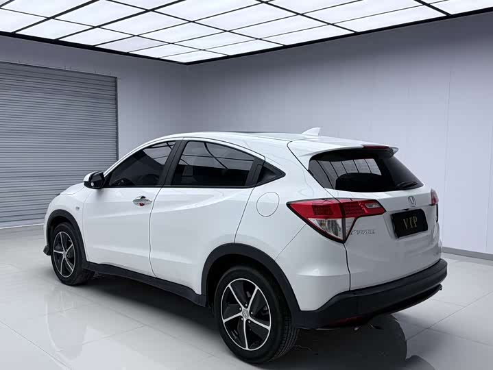 Фото 6 - Honda Vezel