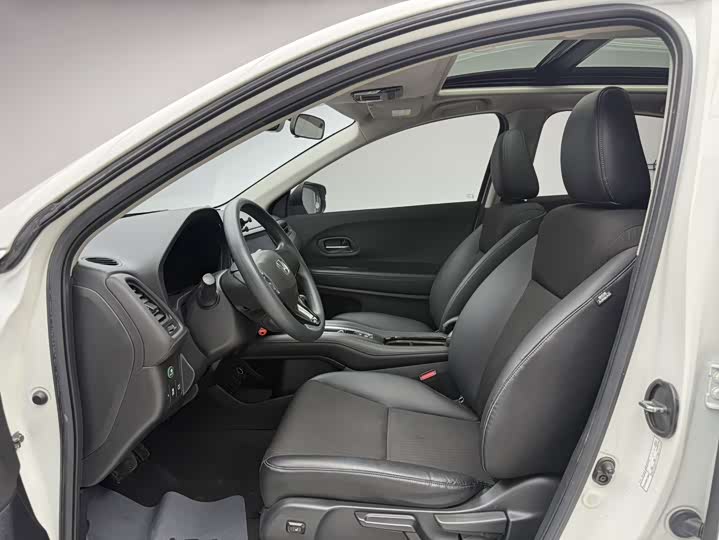 Фото 7 - Honda Vezel