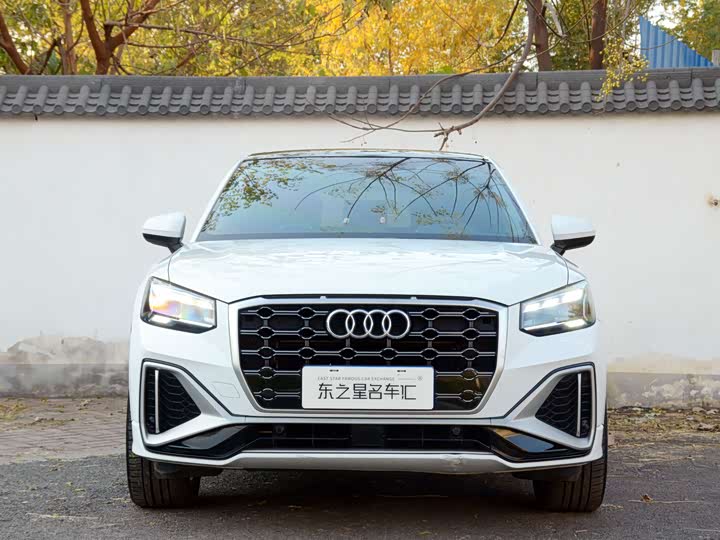 Фото 2 - Audi Q2L