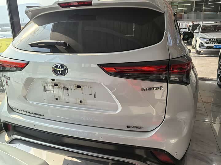 Фото 5 - Toyota Crown Kluger