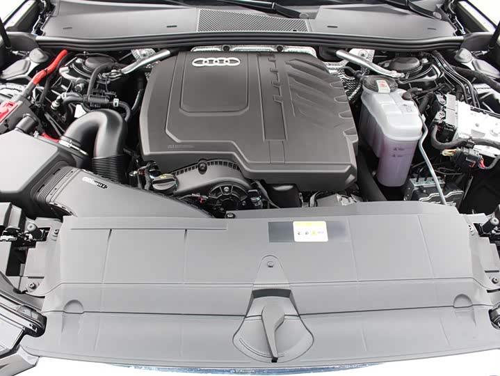 Фото 11 - Audi A6L