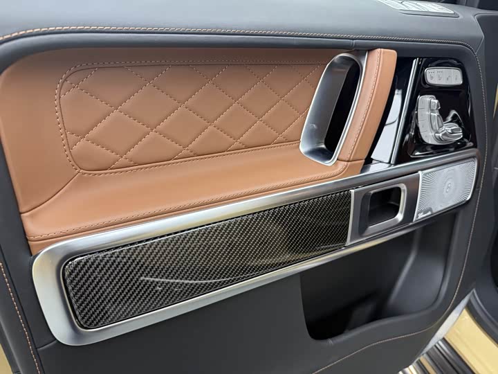 Фото 6 - Mercedes-Benz G-Class AMG