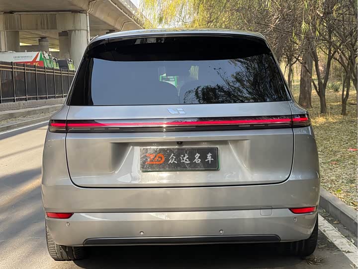 Фото 16 - LiXiang L9