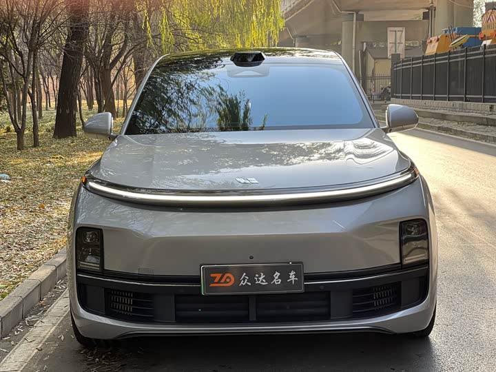 Фото 2 - LiXiang L9