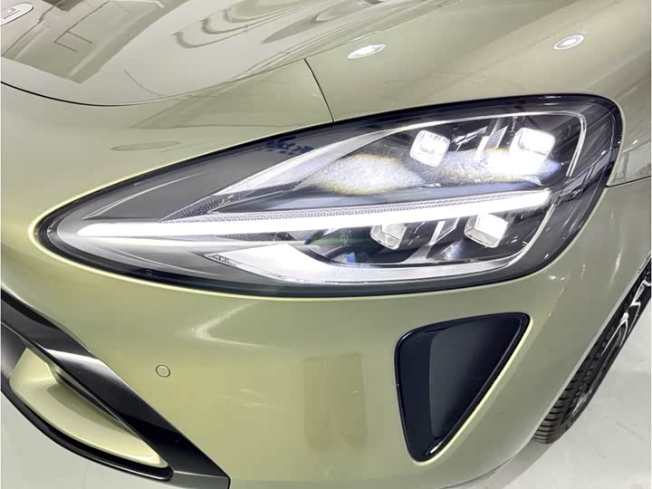 Фото 15 - Xiaomi SU7