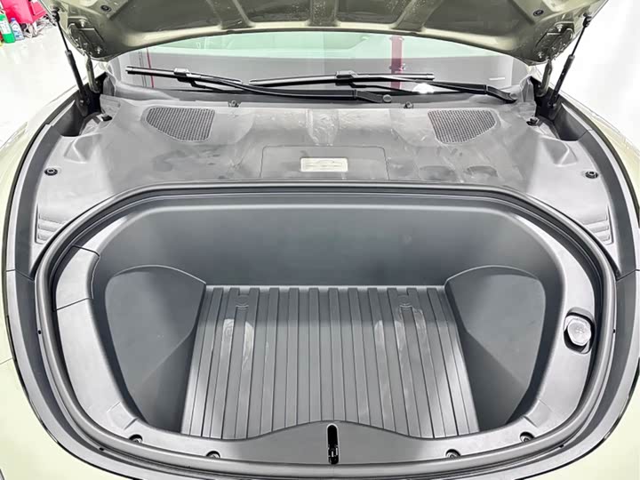 Фото 7 - Xiaomi SU7