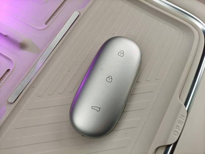 Фото 9 - LiXiang L8