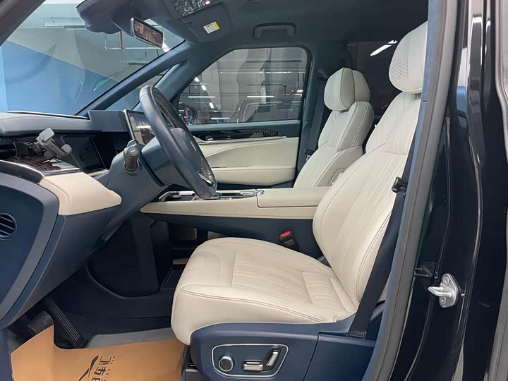 Фото 11 - Zeekr 009