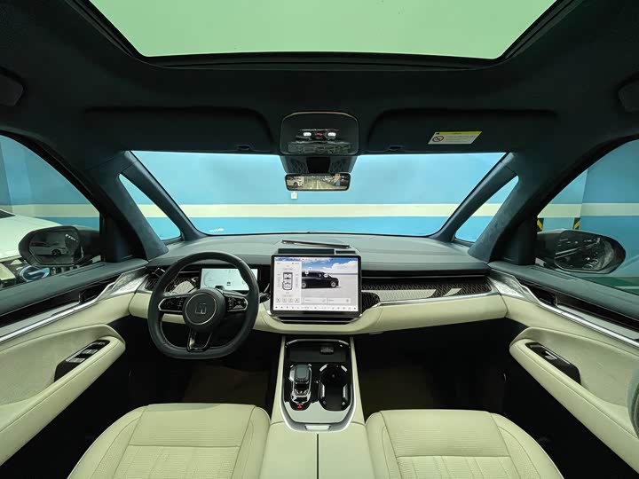 Фото 18 - Zeekr 009