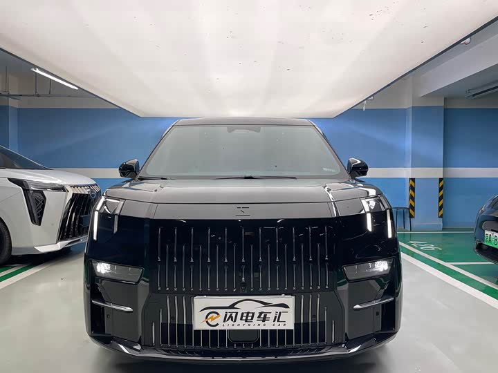 Фото 2 - Zeekr 009