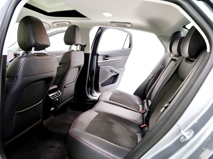 Фото 8 - Ford Mondeo