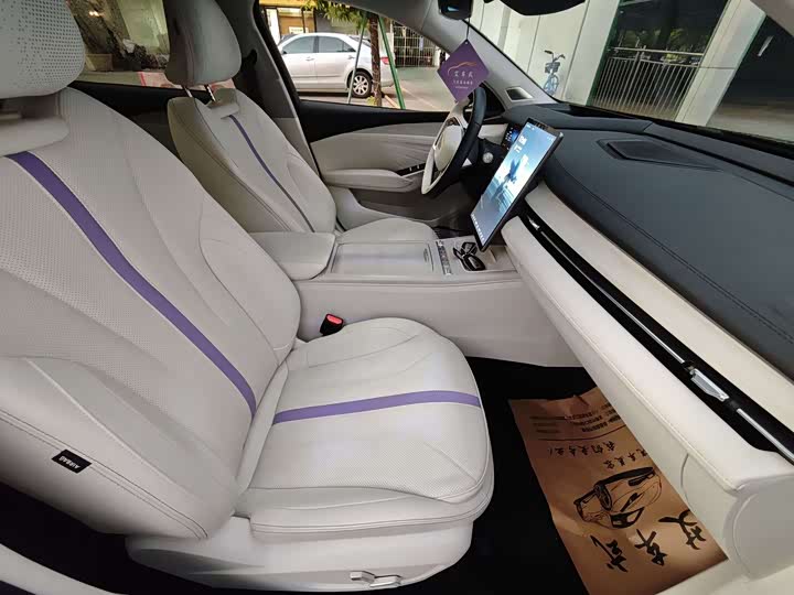 Фото 6 - Geely Preface L