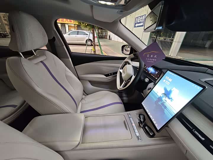 Фото 7 - Geely Preface L