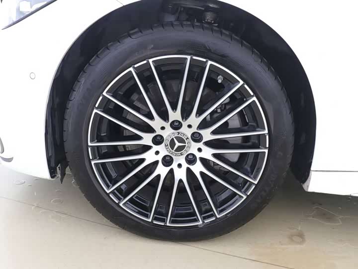 Фото 9 - Mercedes-Benz C-Class