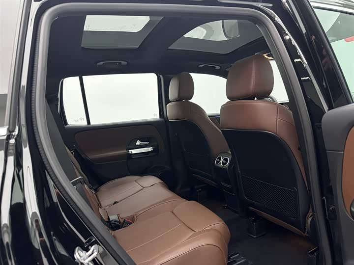 Фото 20 - Mercedes-Benz GLB-Class